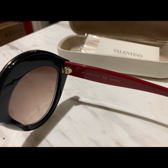 Valentino Cat-Eye Sunglasses Red Black Gold w Case main image 6